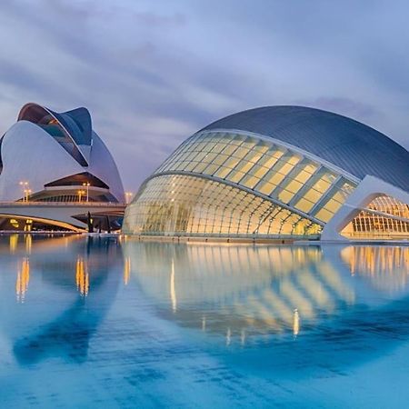 Valencia Las Artes Y Ciencias + Garaje + Netflix Eksteriør billede