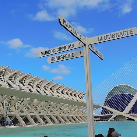 Valencia Las Artes Y Ciencias + Garaje + Netflix Eksteriør billede