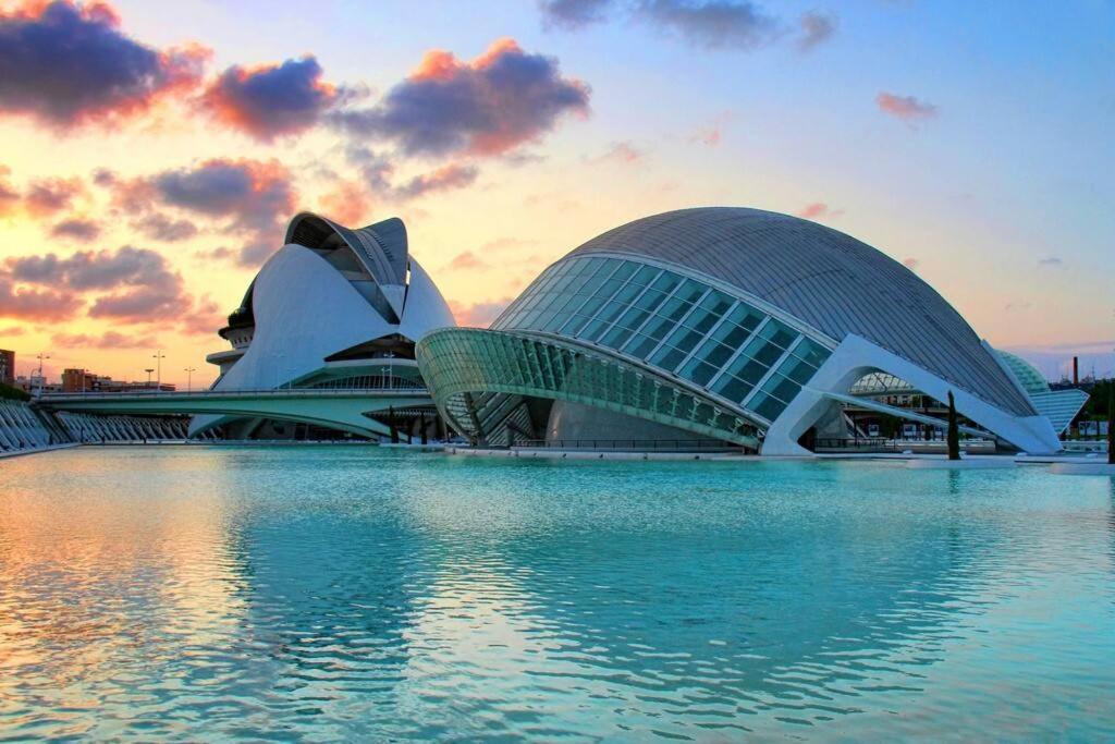 Valencia Las Artes Y Ciencias + Garaje + Netflix Eksteriør billede